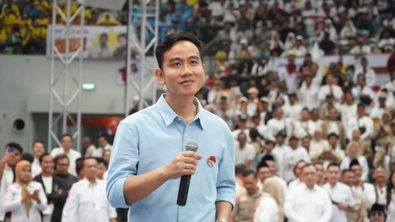 Sidang Gugatan Rp125 Triliun terhadap Gibran Kembali Ditunda