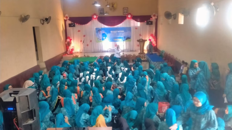Bersinergi Lewat Harmoni ,Paduan Suara Desa Kersamanah Mrrishkqn HUT RI ke-80
