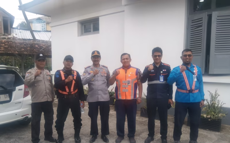 Dinas Perhubungan Garut,Bekerja sama Dengan PT.KAI Lakukan Sosialisasi Keselamatan Perlintasan Sebidang