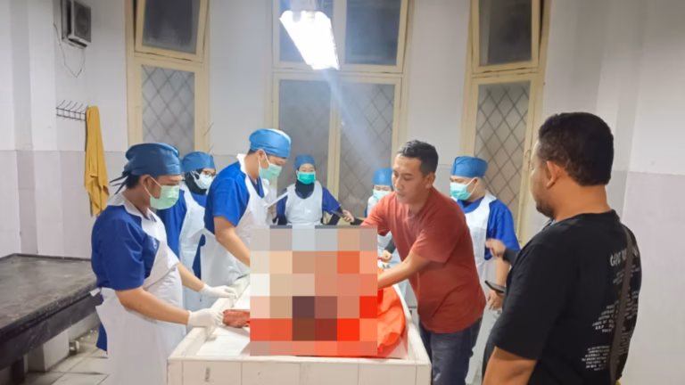 Kecelakaan Jalur Rel Leles,Polsek Kadungora Evakuasi Korban Tertemper Kereta Api