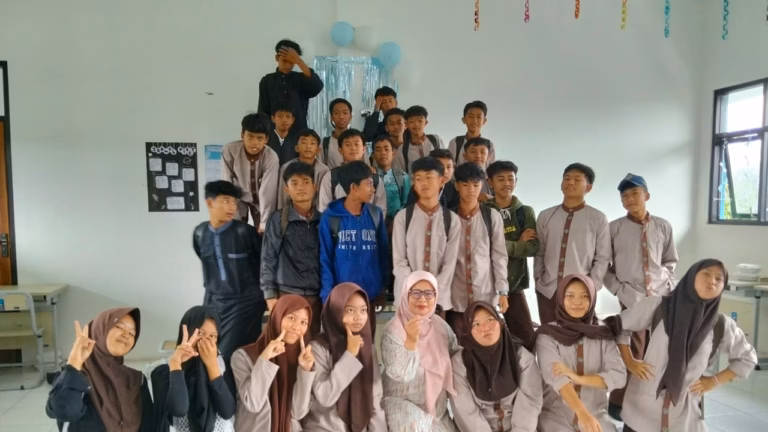 SMPN 1 Wanaraja Gelar Peringatan Maulid Nabi Muhammad SAW