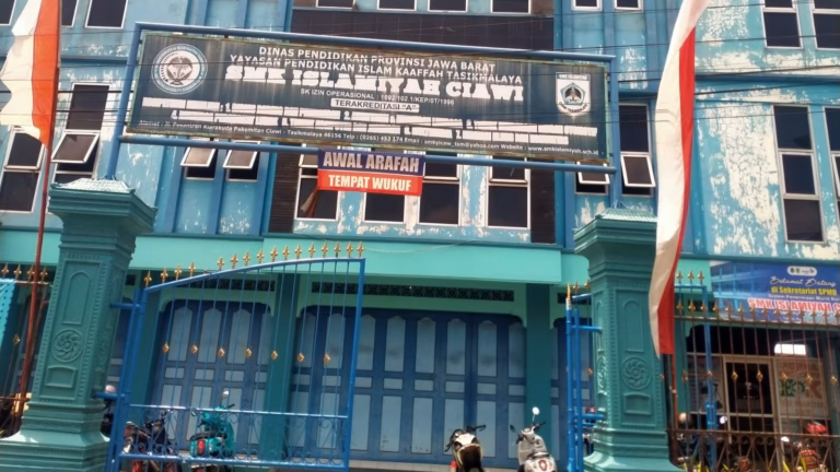 Siswa SMK Islamiah Ciawi Mulai Laksanakan PKL di Berbagai Intansi