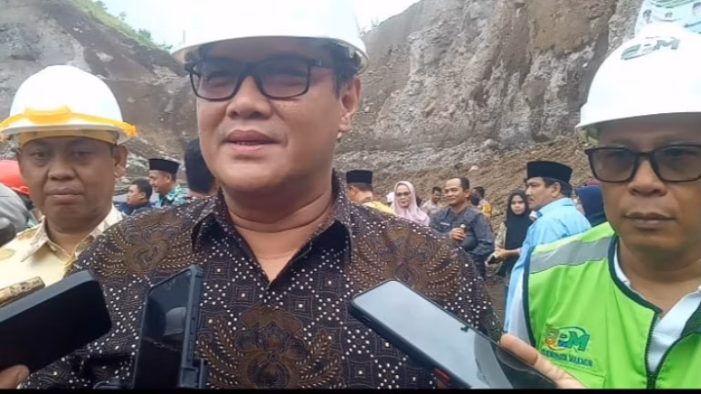Komitmen Bersama Jaga Kelestarian Alam: Kemenag Jabar Hadiri Program Penanaman Pohon di Lahan Reklamasi Tambang
