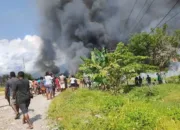 Enam Prajurit TNI Evakuasi Guru dan Warga di Tengah Kerusuhan Elelim