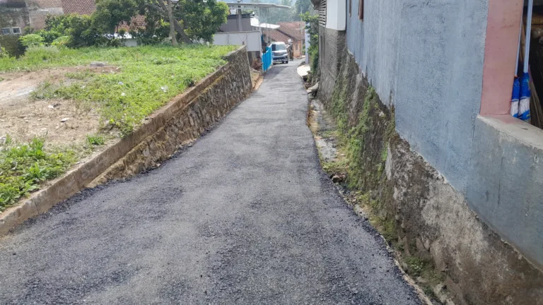 Pemerintahan Desa Sukajaya Realisasikan  Pembangunqn Infrastruktur Penghubung Dua Kampung