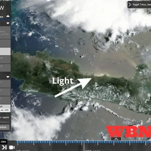 Meteor Jatuh di Laut Jawa, Cahaya Misterius Terlihat di Brebes hingga Tegal