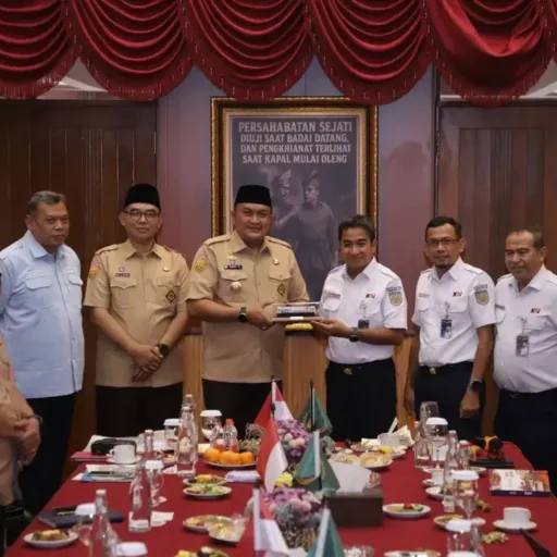 Bupati Bogor dan PT KAI Perkuat Sinergi Kembangkan Sistem Transportasi Terpadu