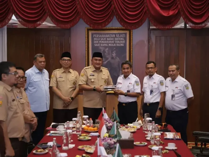 Bupati Bogor dan PT KAI Perkuat Sinergi Kembangkan Sistem Transportasi Terpadu