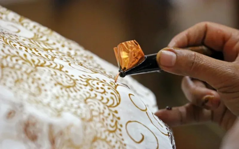 Hari Batik Nasional 2025: Sejarah, Makna, dan Perayaan Bertema “Batik Merawit”