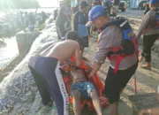 Sat Polairud Polres Garut Bersama Relawan Dan Nelayan Temukan Korban Tenggelam Dipantai Karang Papak