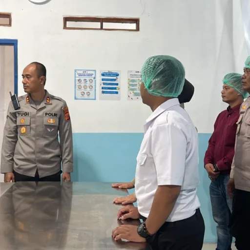 Kapolres Tinjau Dapur SPPG, Pastikan Kualitas Gizi Dan Kebersihan Makanan