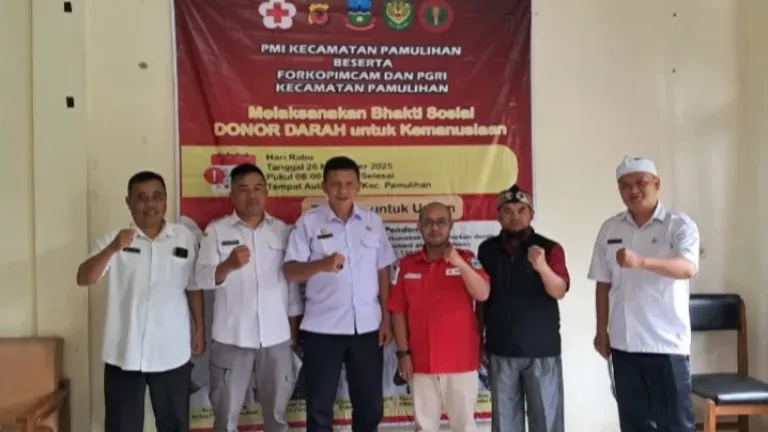 Camat Pamulihan Asep Purnama Alam S.STP Hadir dalam Acara Donor Darah yang Diselenggarakan oleh PMI