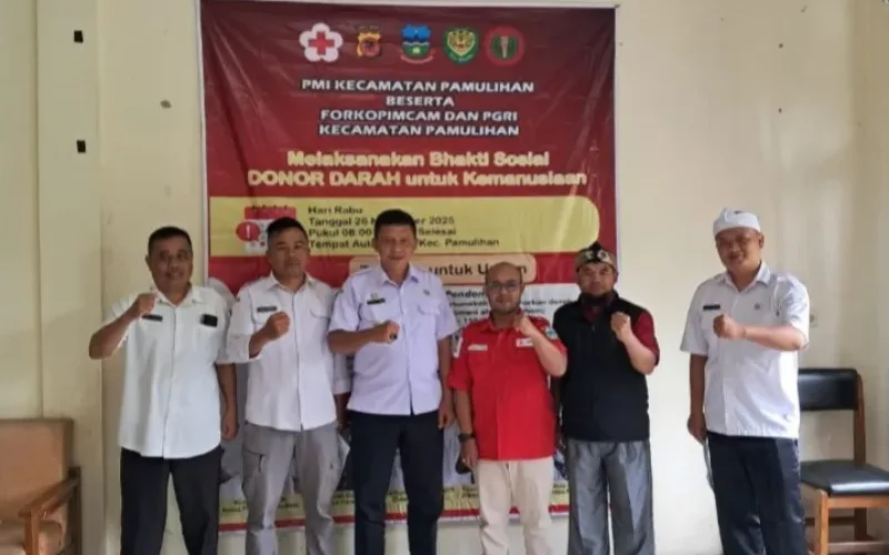 Camat Pamulihan Asep Purnama Alam S.STP Hadir dalam Acara Donor Darah yang Diselenggarakan oleh PMI
