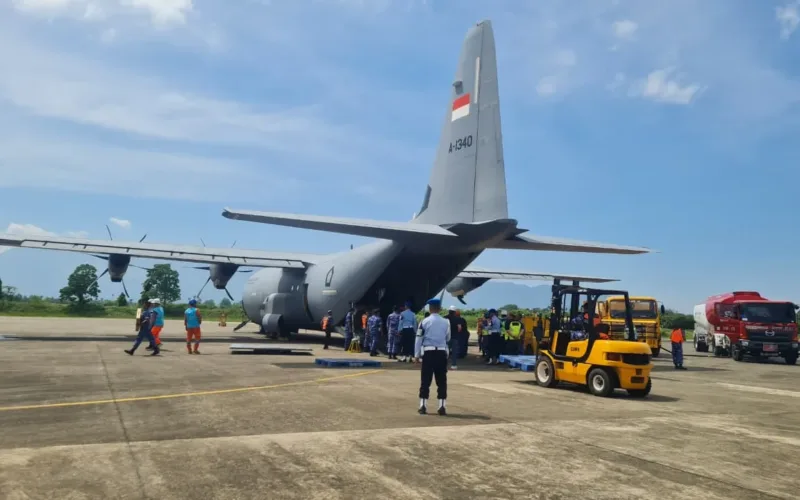 Pesawat TNI AU Pembawa Bantuan Darurat
