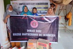 Bikers Brotherhood dan PALAWA Unpad Salurkan Bansos Aceh