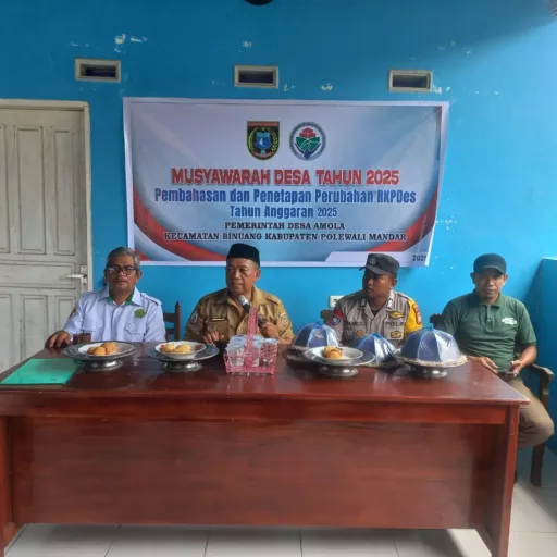 Bhabinkamtibmas Polsek Binuang Hadiri Musyawarah Desa dan Rapat Bulanan