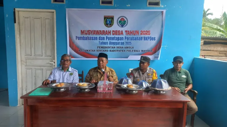 Bhabinkamtibmas Polsek Binuang Hadiri Musyawarah Desa dan Rapat Bulanan
