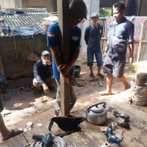 Program Jabar Caang:  Warga Sukamulya Garut Terima Token Gratis