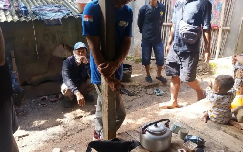 Program Jabar Caang:  Warga Sukamulya Garut Terima Token Gratis