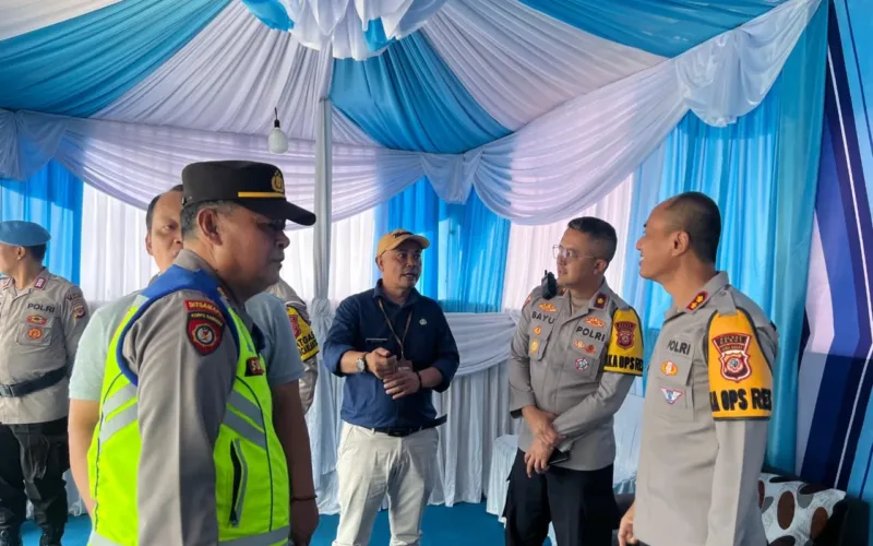 Kapolres Garut Kontrol Pada Jalur Ops Lilin Lodaya 2025, Arus Lalin Masih Landao