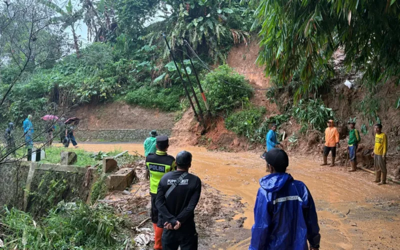 Polsek Banjarwangi Laksanakan Patroli Mitigasi Pasca Bencana