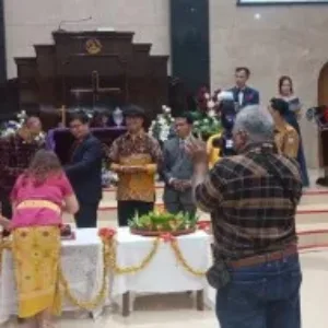Ibadah NATAL Dan Perayaan Ulang Tahun Ke-45 GEREJA POUK JEMAAT KANAAN Berlangsung Lancar Dan Aman