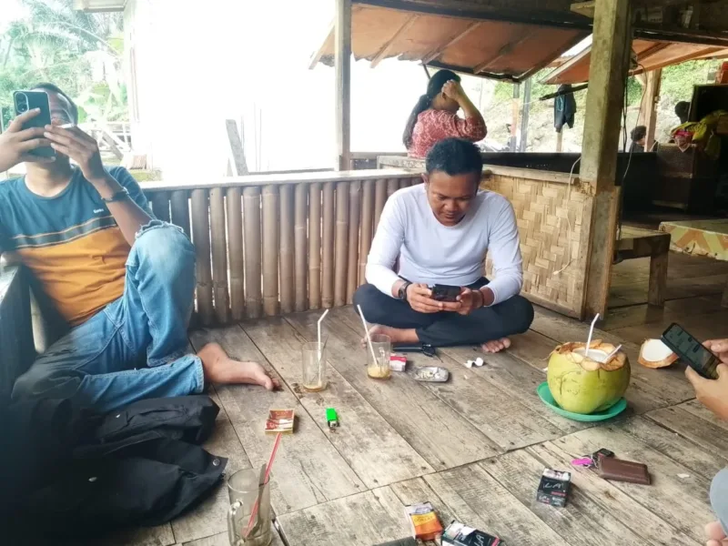Jurnalis WBN Ngobrol Santai Dengan Pengelola MBG Depok Pakenjeng