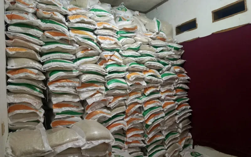 Desa Sukamulya Terima Cadangan Beras Pemerintah Dan Minyak Goreng