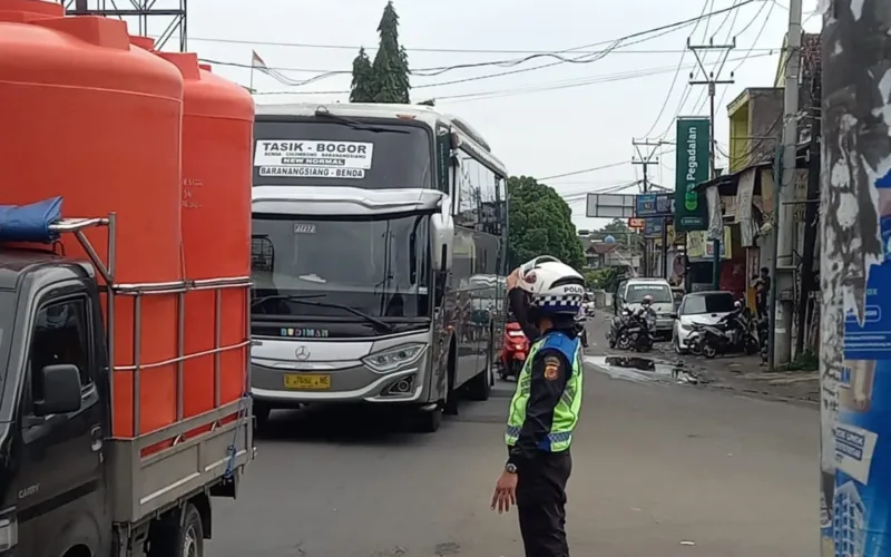 Hari Ke-5 Ops Lilin Lodaya 2025, Polres Garut Laksanakan Lima Kali One Way