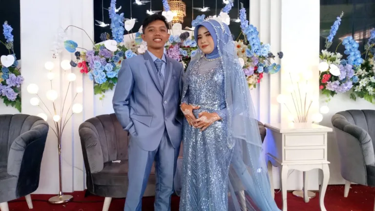 Selamat Menempuh Hidup Baru, Kedua Mempelai  Bak Raja Dan Ratu Sehari