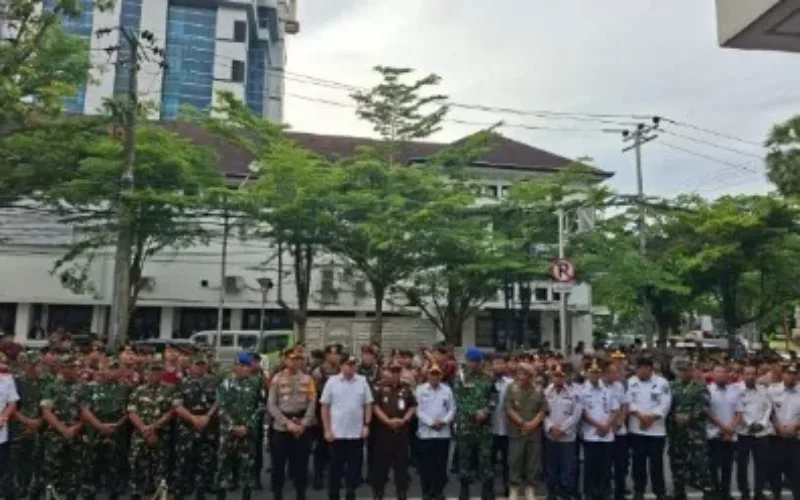 PATMOR GARNISUN KODIM 1408/MKS Gelar Apel Kesiapan Pengamanan Malam Pergantian Tahun Baru 2025–2026 Di Kota Makassar