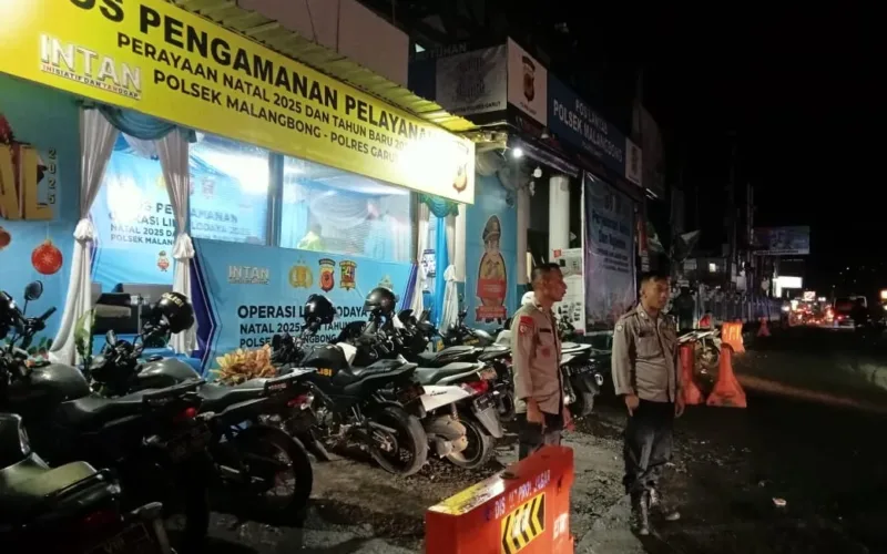 Polsek Malangbong Laksanakan Pengamanan Lalu Lintas Nataru Di Malam penggantian Tahun 2026