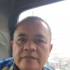 Pagi yang Penuh Semangat Budi Gangan Gumilar ASN Naik Angkot Ke Kantor
