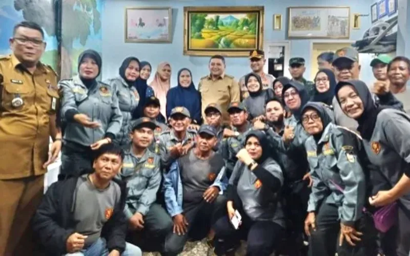 DANDIM 1408/MAKASSAR BERSAMA FORKOPIMDA LAKUKAN KUNJUNGAN PENGECEKAN TPS DI KELURAHAN MACCINI SOMBALA, KECAMATAN TAMALATE