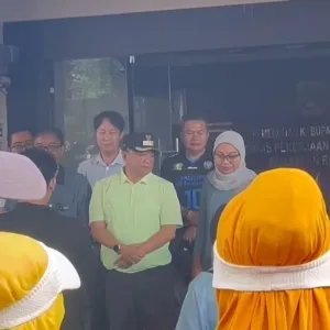 Jalan Sehat dan Aksi Bersih-Bersih Lingkungan dalam Rangka Hari Bakti PU ke-80