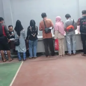 Kpm Sekecamatan Salawu Bahagia Sa’at Menerima BLT Kesra Tahap Akhir.