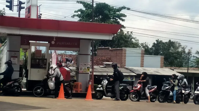 SPBU Cipatik Kersamanah Kabupaten Garut Terapkan Sistem Barcode Untuk Kendaraan Roda Dua