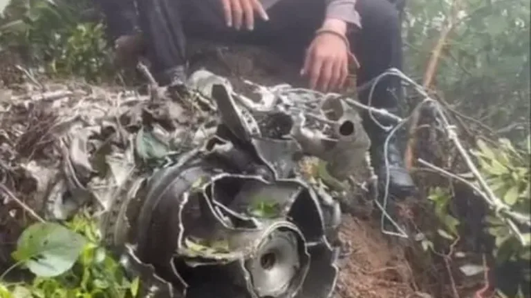 Ditebing Curam Tim SAR : Pesawat ATR 42-500 Ditemukan, Dijurang Kedalaman 500 M Gunung Bulusarung
