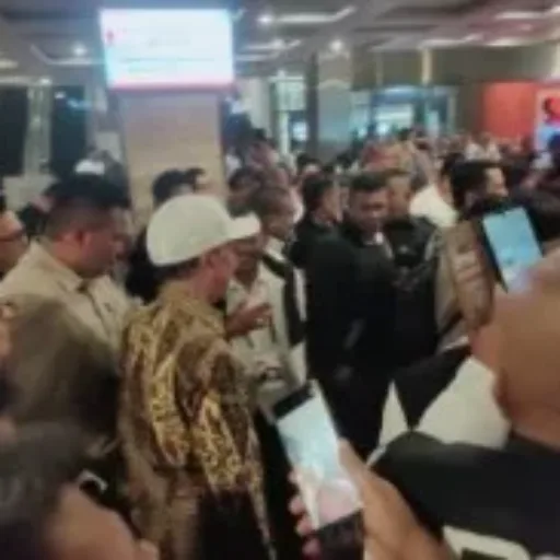 Mantan Presiden RI ke-7 Joko Widodo Tiba di Makassar Hadiri Rakernas PSI