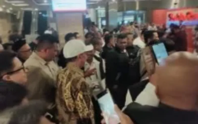 Mantan Presiden RI ke-7 Joko Widodo Tiba di Makassar Hadiri Rakernas PSI