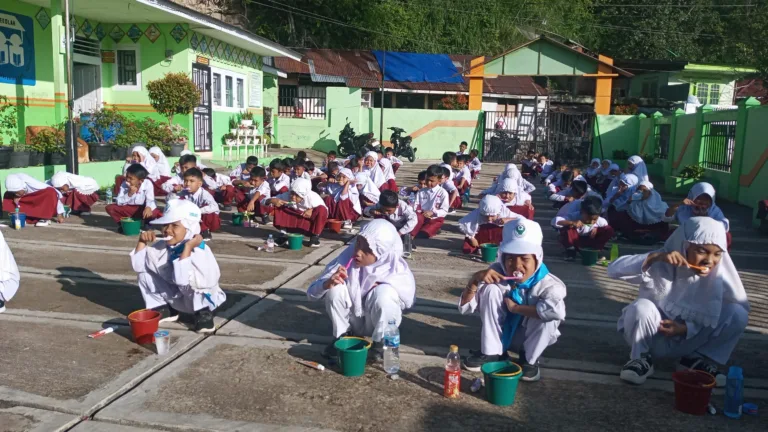 Puskesmas Padang Tarok Sambangi SD N 07 Mancuang