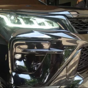 Mobil Mewah Pribadi Berpelat Merah: Simbol Keangkuhan Birokrasi di Atas Derita Rakyat Garut