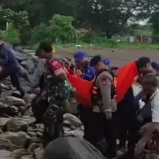 Bocah 5 Tahun Ditemukan Meninggal Dunia Usai Tenggelam di Laut Barombong Makassar