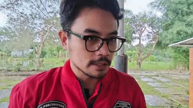 DPC PDI Perjuangan Garut Peringati HUT ke-79 Megawati Soekarnoputri dengan Aksi Tanam Pohon