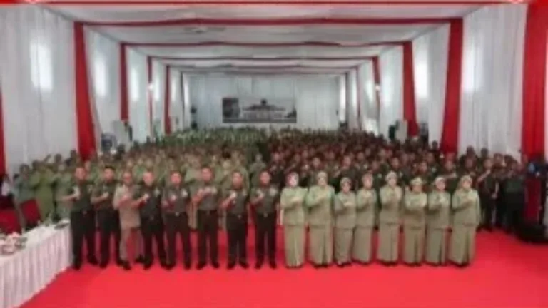 Pangdam XIV/Hasanuddin Laksanakan Kunjungan Kerja di Kodim 1408/Makassar, Tekankan Peran Strategis Babinsa dan Jaga Integritas Prajurit