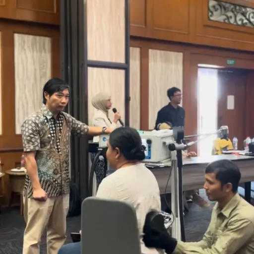 RS UMC Luncurkan Layanan Neurorestorasi TMS dan VR Pertama di Cirebon