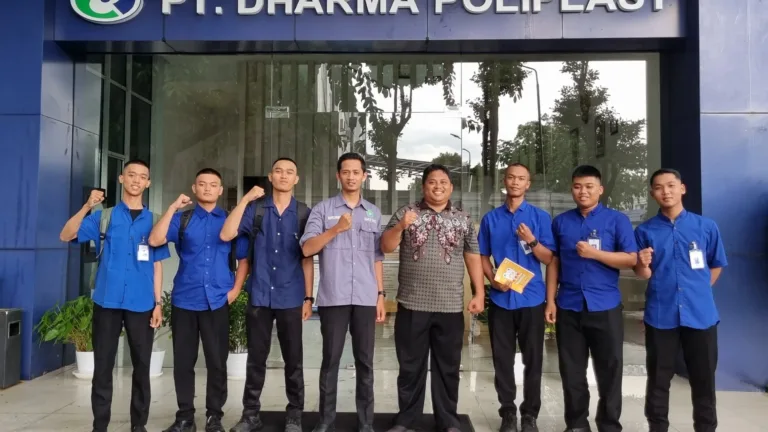 SMK KBU Limbangan Gelar Pelantikan OSIS Dan Pelepasan Peserta PKL, Enam Alumni Magang Di PT Darma Poliplast