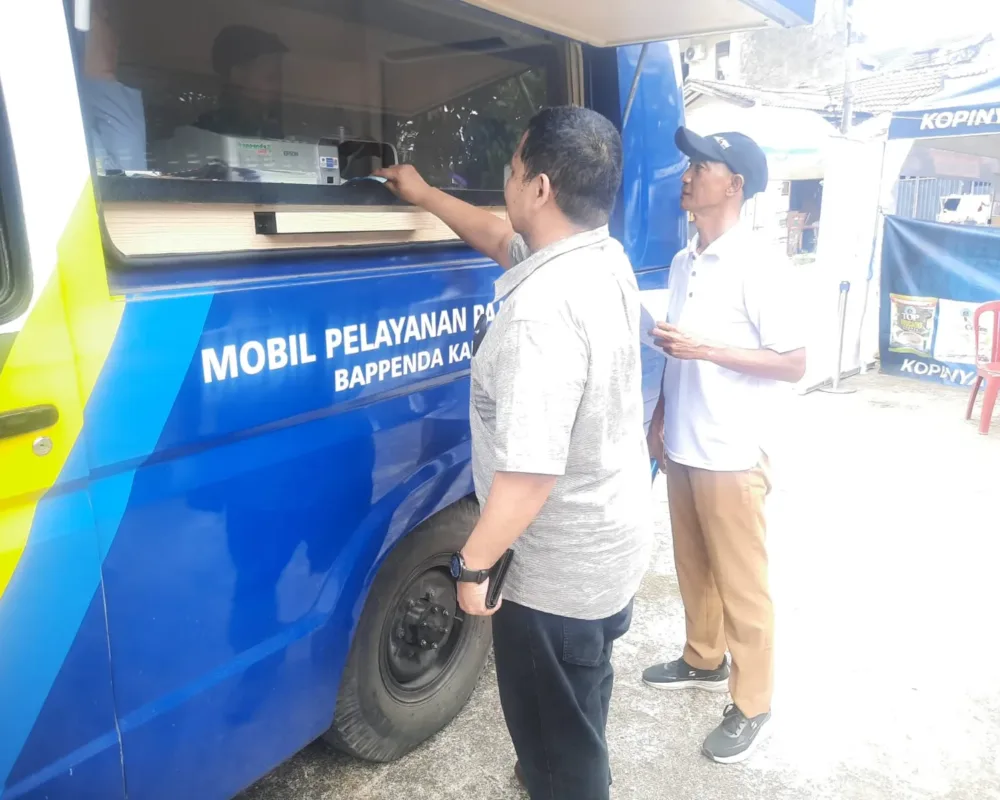 Mobil Pajak Keliling Bappenda Bogor Diserbu Warga Puspa Raya