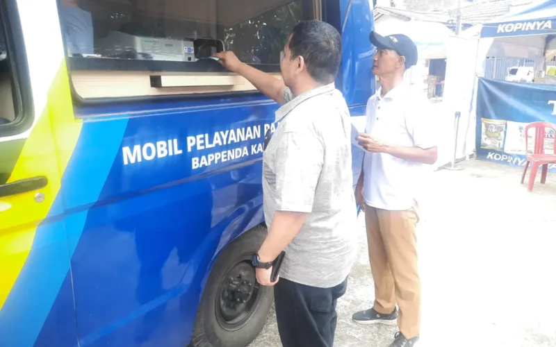 Mobil Pajak Keliling Bappenda Bogor Diserbu Warga Puspa Raya