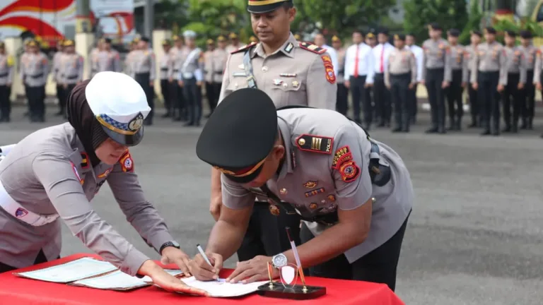 Pimpin Sertijab Kasat Lantas Dan Kenaikan Pangkat Pengabdian, Kapolres Garut : Mutasi Adalah Dinamika Organisasi